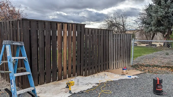 fence staining company bend oregon